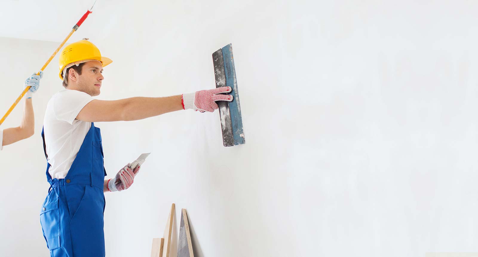 Quel est le problème sérieux du poudrage de la couche de mastic? Que devrais-je faire?
